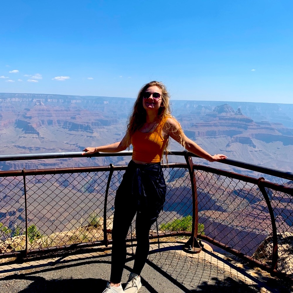 Meet your Posher, Katelyn